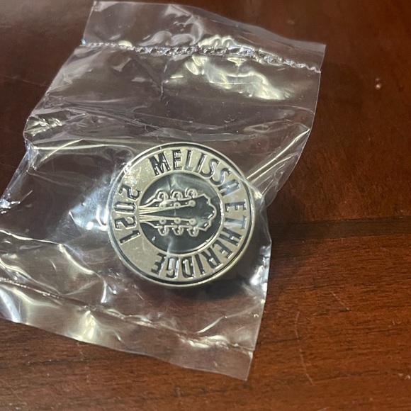 Melissa Etheridge Pin - Picture 1 of 2